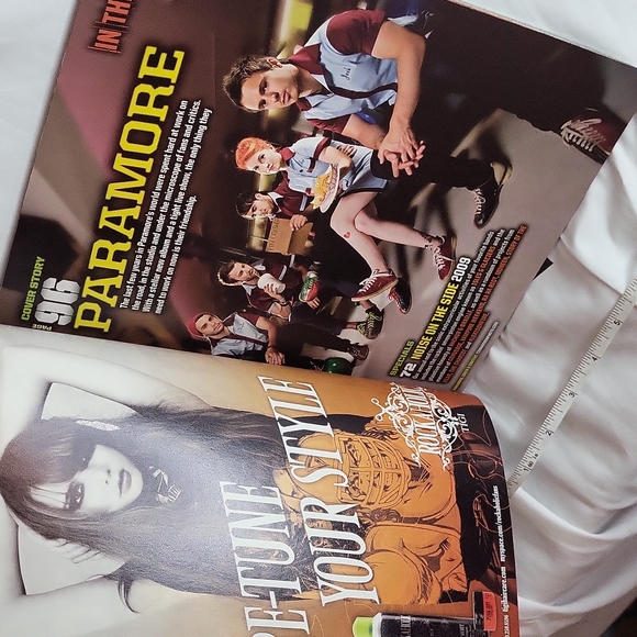 AP magazine Paramore #255 October 2009 alternative press - Picture 15 of 15